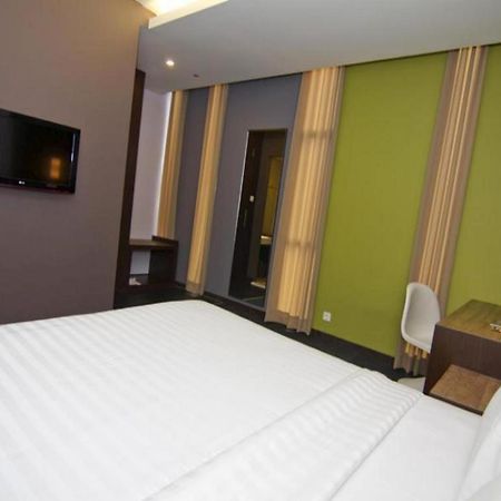 Plan B Hotel Παντάνγκ Εξωτερικό φωτογραφία