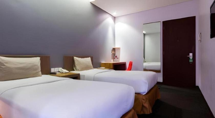 Plan B Hotel Παντάνγκ Εξωτερικό φωτογραφία