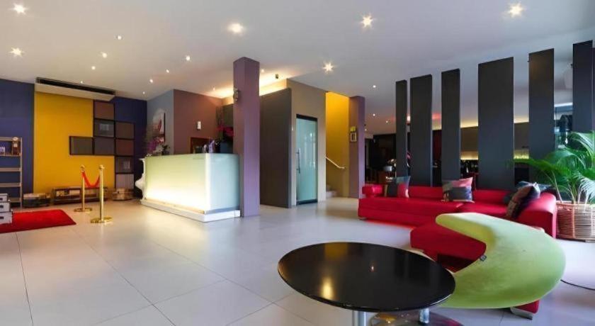 Plan B Hotel Παντάνγκ Εξωτερικό φωτογραφία
