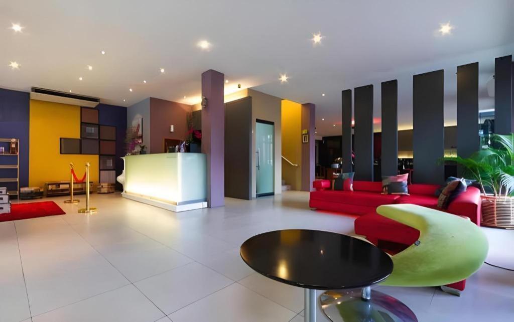 Plan B Hotel Παντάνγκ Εξωτερικό φωτογραφία