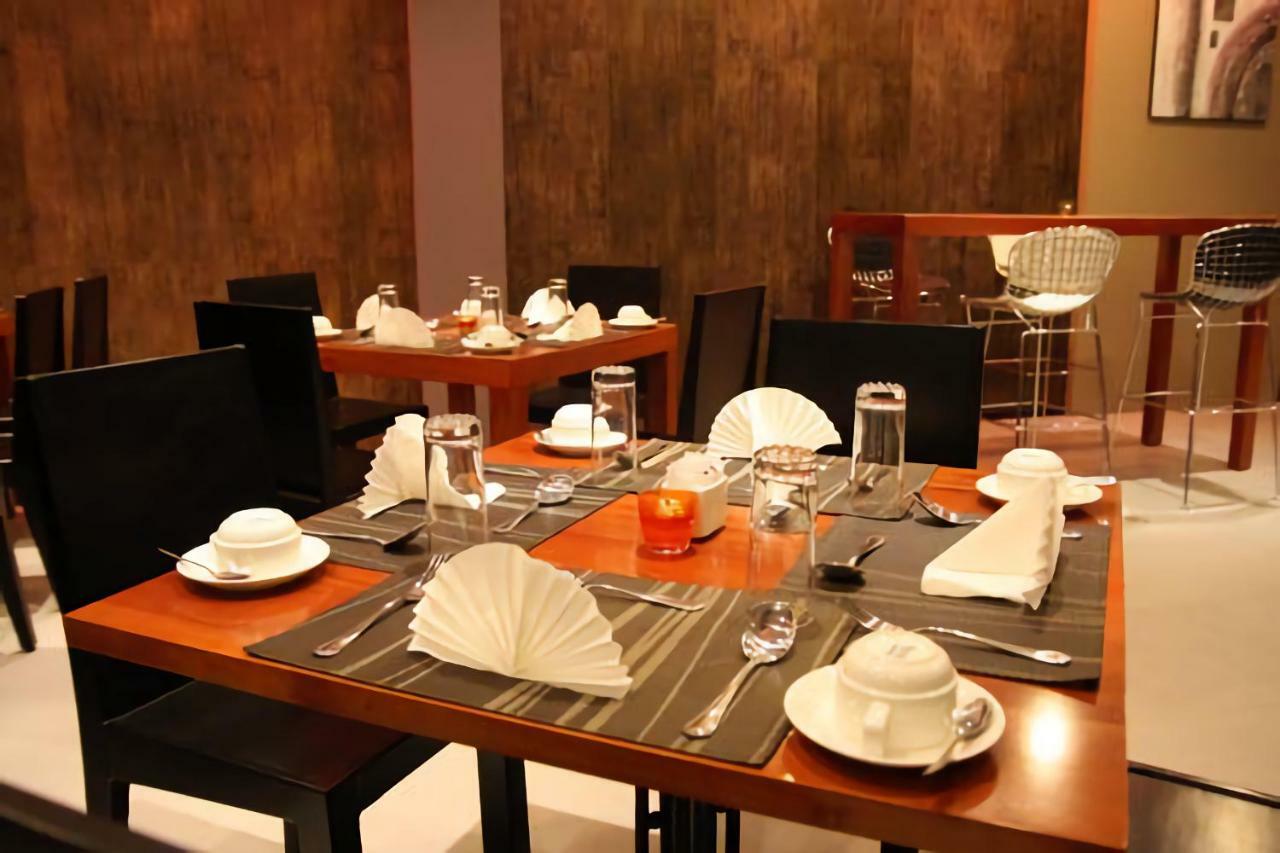 Plan B Hotel Παντάνγκ Εξωτερικό φωτογραφία